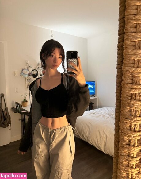 ストラップオンオンリーファンズ ホットセックス 写真