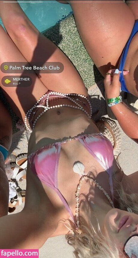 Caroline Ambrose ポルノスター xxx 写真