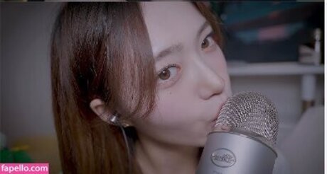 Nareun ASMR 裸モデル 画像