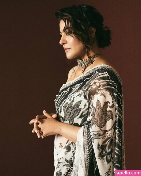 Kajol Devgn セクシーモデル 写真
