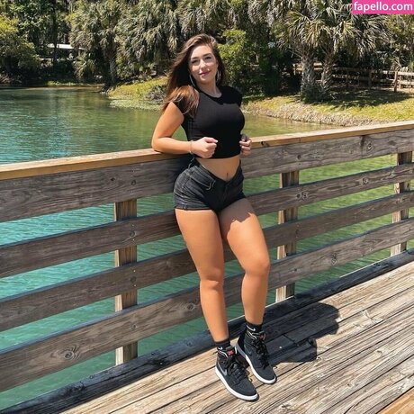 Savannah Dexter 無料女優 写真