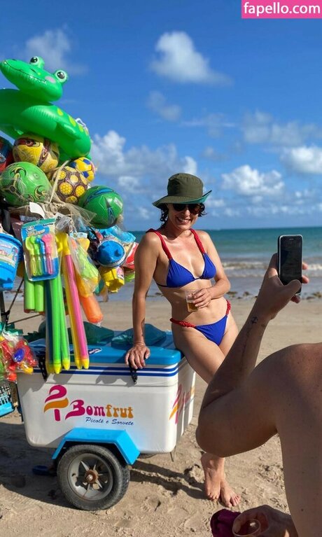 Manuela Do Monte 無料のスター 写真