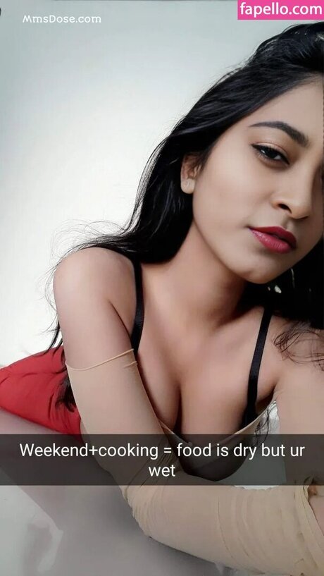 Reya Ghosh xxx女優 写真