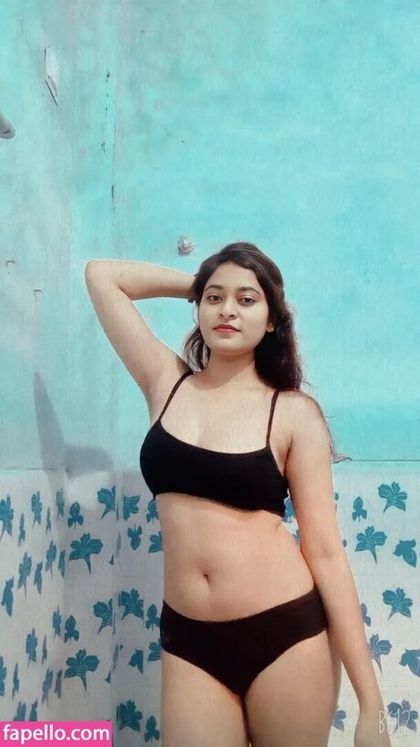 モデル オンリーファンズ セックス 写真