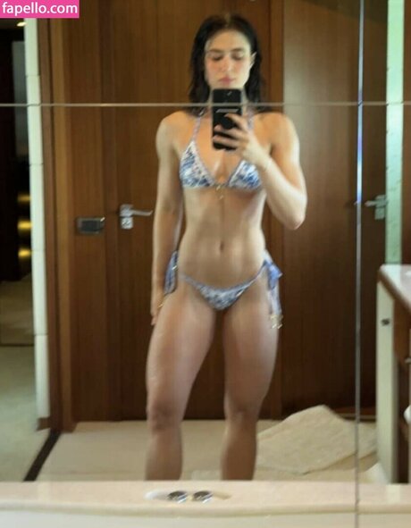 Emma Lanyi XXXモデル 画像