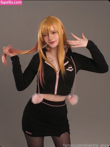 Electro Alice 裸の女優 写真