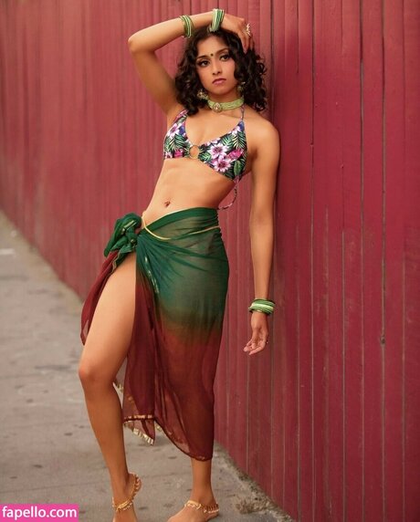 Aathira Rajeev セクシーなスター 画像