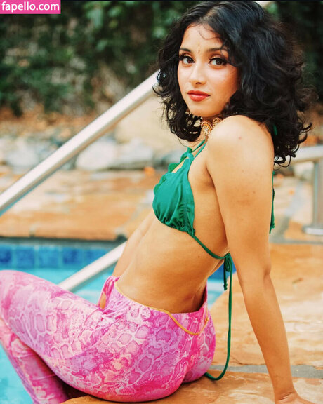 Aathira Rajeev 高品質女優 写真