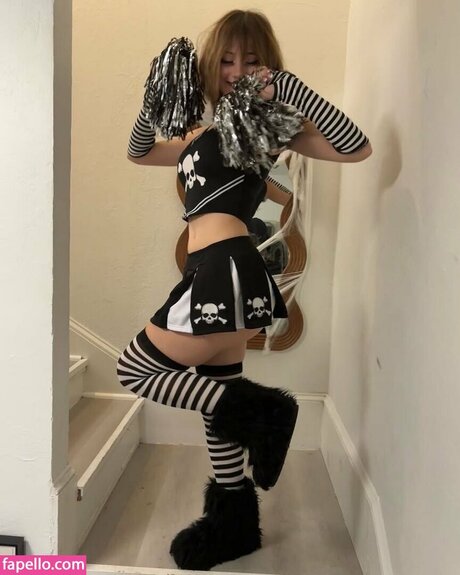 Trinity Manaj 可愛いモデル 写真