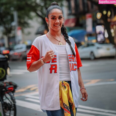 Amanda Serrano 美しいモデル 画像