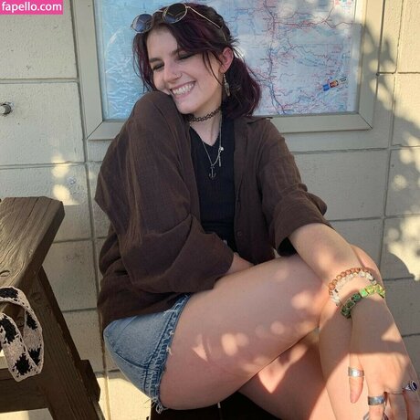 Msvioletvixxen エロティックなポルノスター 写真