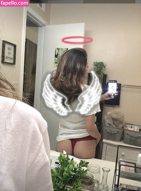 Samantha Salonga ポルノスター セクシー 写真