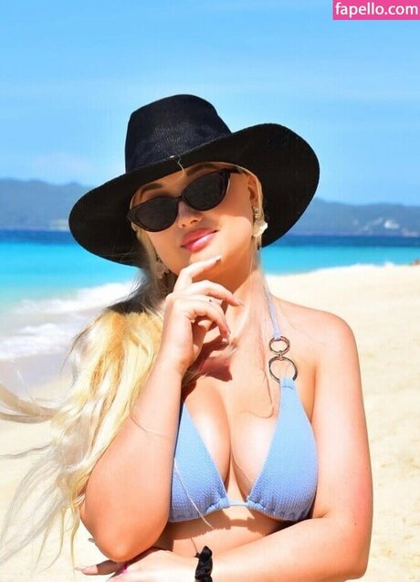 Amber Koltzow Bastick 限定モデル 写真