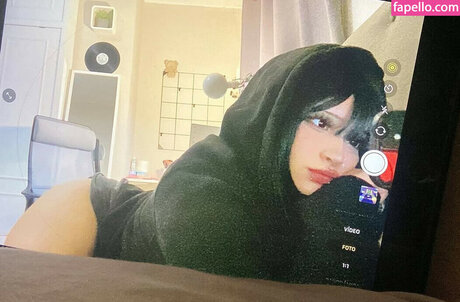 iljfgigi ポルノスター 裸 写真