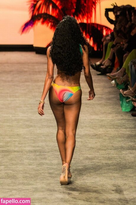 Jaya Araye Williams ポルノスター ホット 画像