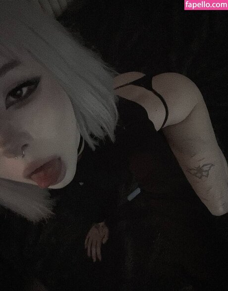 Paradoxy エロティックなモデル 写真