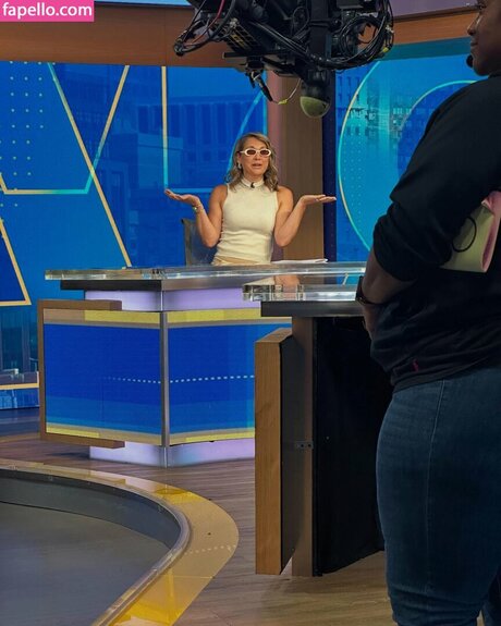 Ginger Zee エロティック女優 写真
