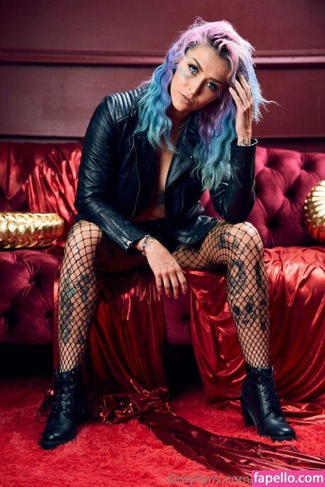 Nixonell セックス女優 画像