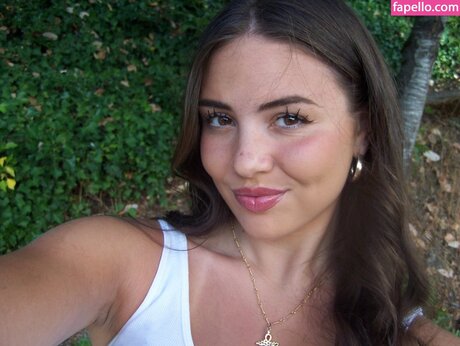 Eirmioni Ilvanakis 素敵なスター 写真