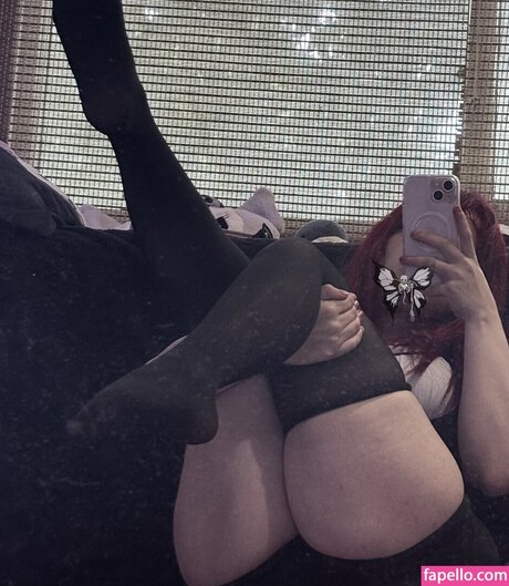 emily g0th ヌード女優 画像