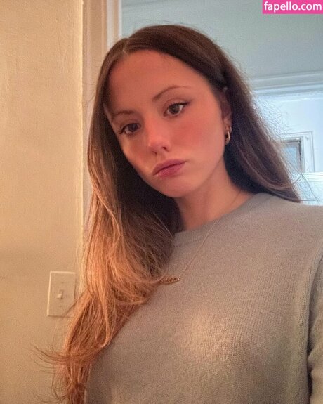 Lily Mo Sheen セクシー女優 写真