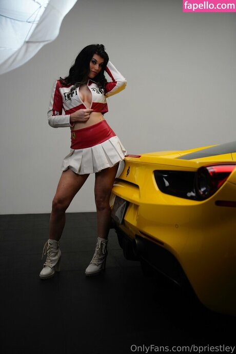 Bea Priestley アダルトスター 写真