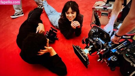 Jenna Ortega 完璧なモデル 写真