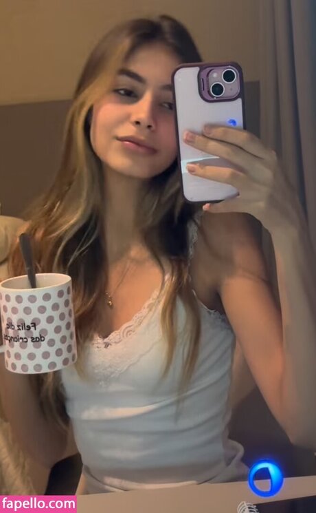 Julia Castrom アート女優 画像