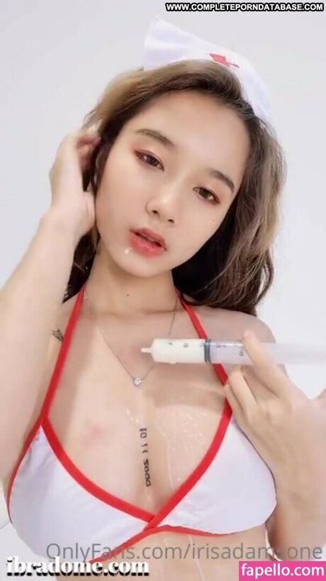 Iris Adamsone 美しいポルノスター 写真