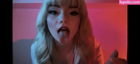 Emma s MySpace ポルノスター ヌード 写真