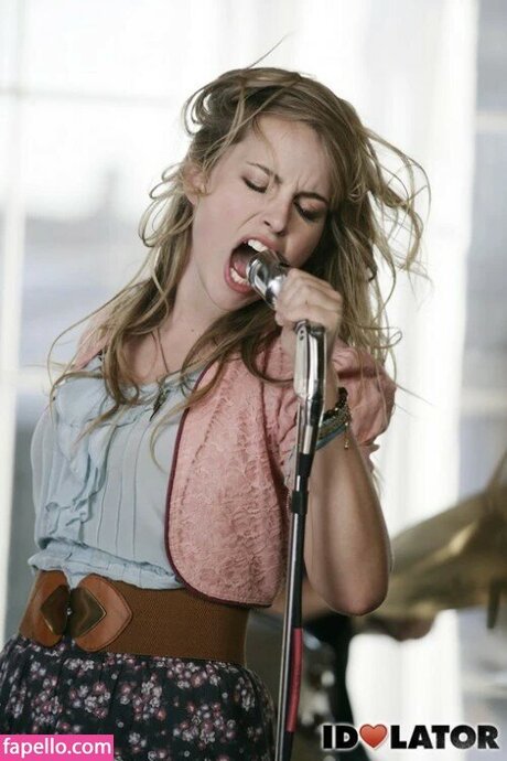 Bridgit Mendler ポルノスター ホット 写真