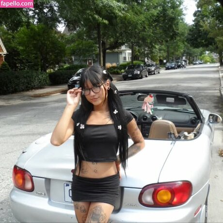 hellbabylexi ヌード女優 画像