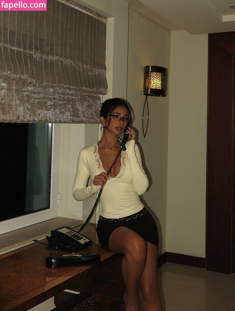 Iffat Marash ヌードモデル 画像