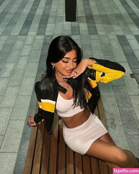 Iffat Marash 独占モデル 写真