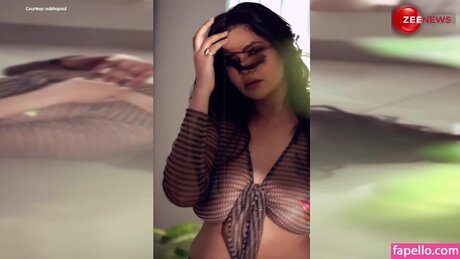 Aabha Paul アダルトモデル 画像