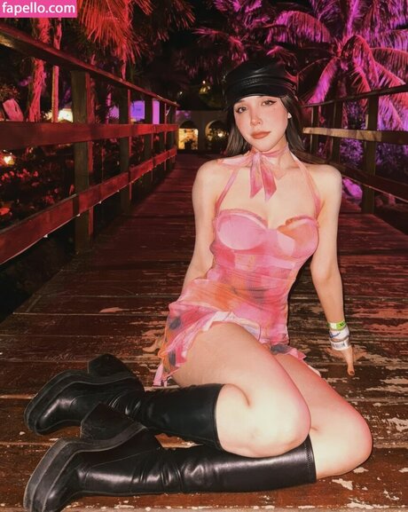 Bethcast ポルノモデル 写真
