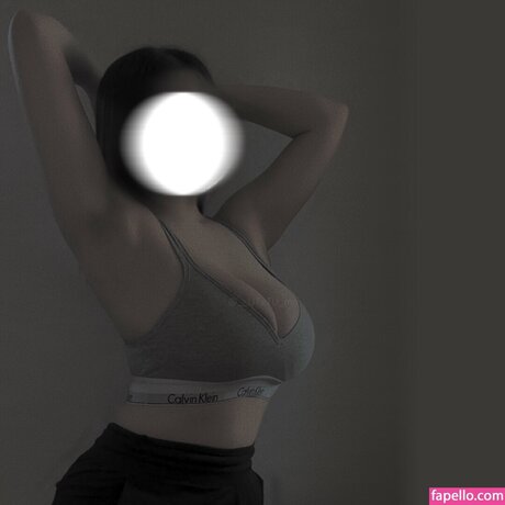 UTxTU mom ヌードスター 写真