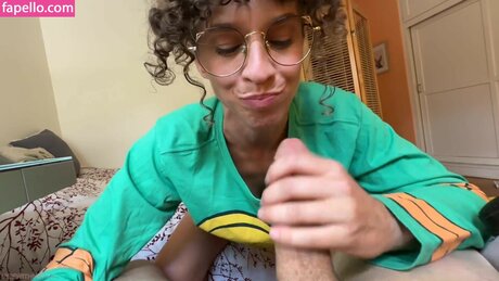 VibeWithMolly top profile image