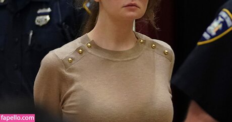 Anna Delvey ポルノスター セックス ギャラリー