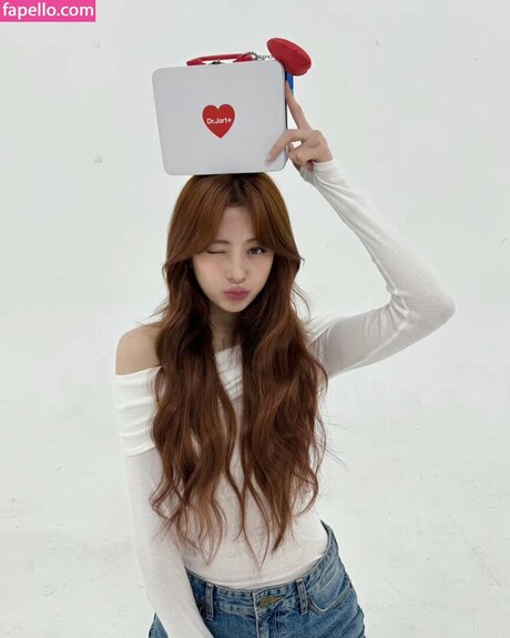 Huh Yunjin エロティックなスター 写真