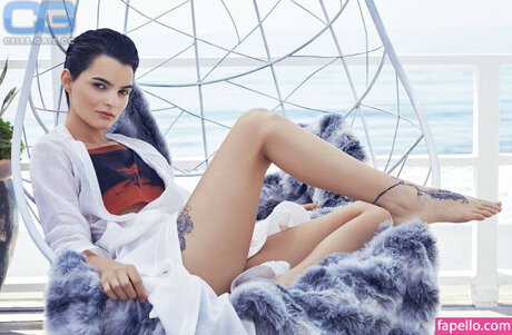 Brianna Hildebrand スター 裸 写真