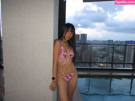 Lisa Tung セクシーモデル 写真