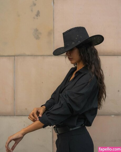 Sonam Bajwa トップモデル 写真