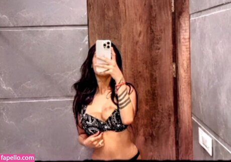 Shambhavi Singh 女優 画像