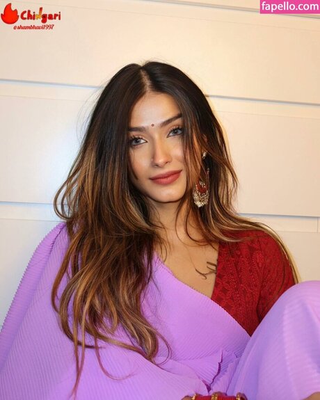 Shambhavi Singh ポルノスター 素敵 写真