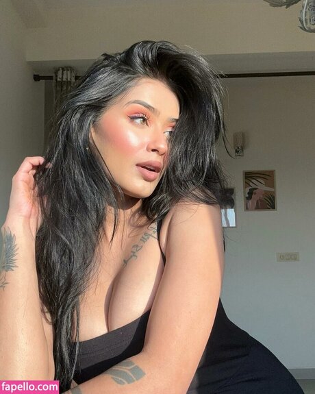 Shambhavi Singh ホットなスター 写真