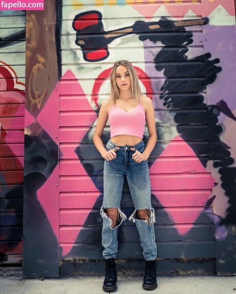 Nicola Crisa ホット女優 写真