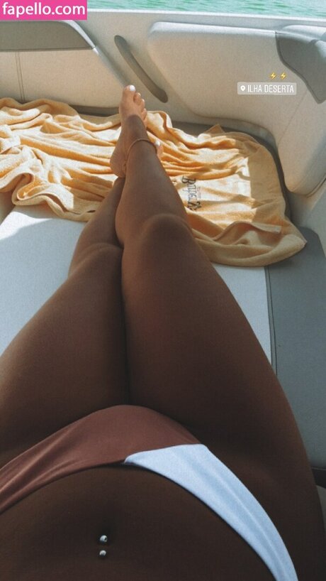 Sara Liso 裸のモデル 写真