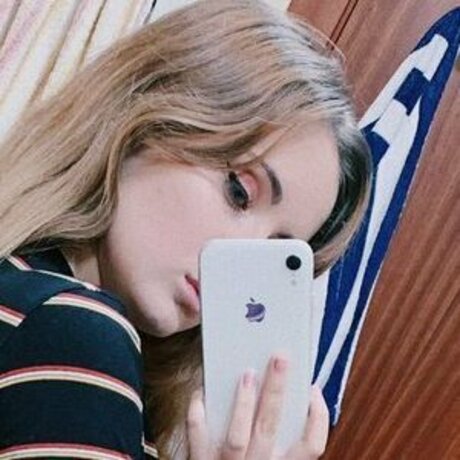 Meryendame top profile image
