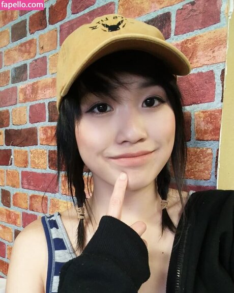 Julia Chow トップポルノスター ギャラリー